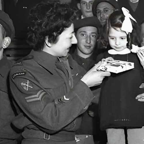 Miriam Freedman – Travelling the Roads of War