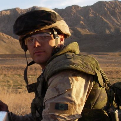 un soldat en uniforme en Afghanistan.